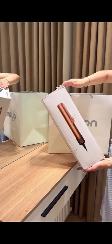 Dyson soch tekislagichi. 100% original. 2