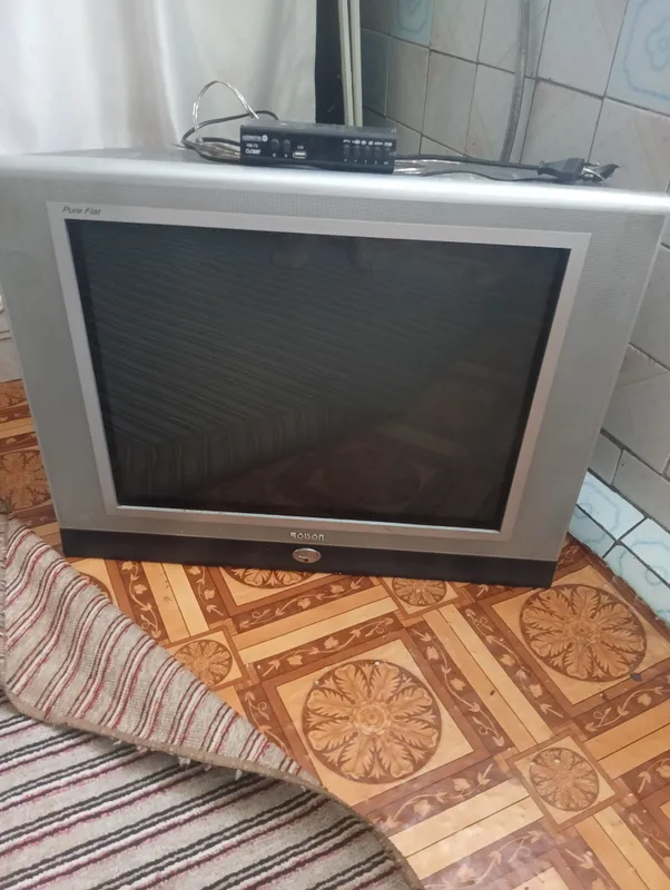 Televizor Roison b/u  tuner bn ishlayi yaxwi