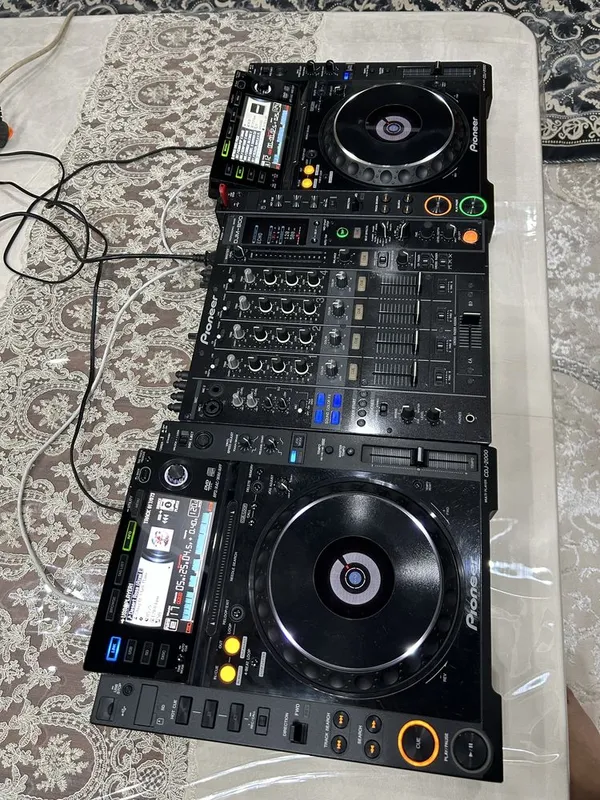 Pioneer CDJ-2000 Plus DJM-800 MIXER