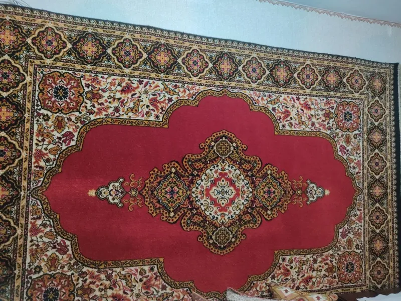Продается шерстяной ковер