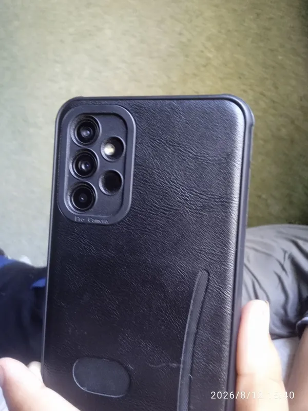 Smartfon sotiladi 1 Smartfon sotiladi 1