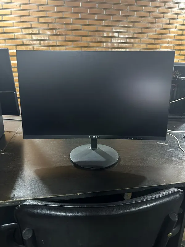 Monitor sotiladi 8 dona 2