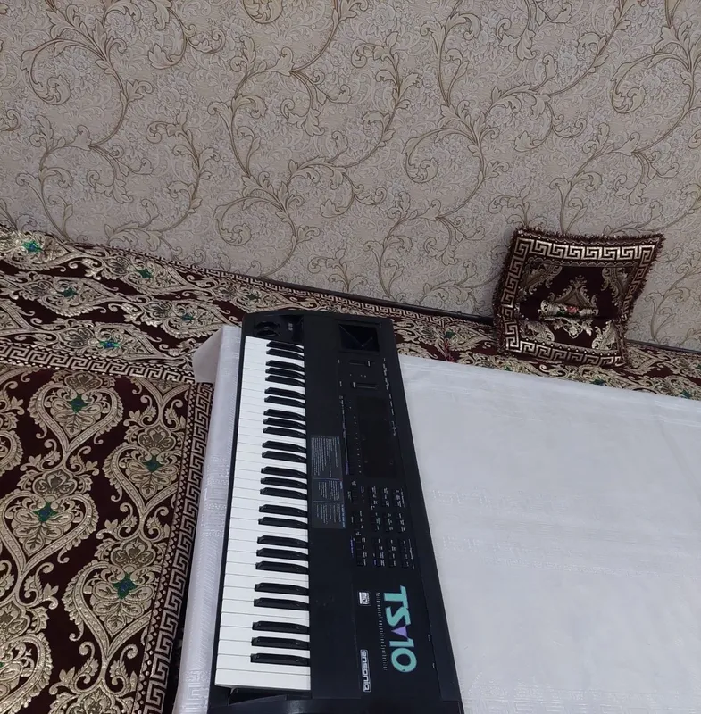 TS 10 сотилади .
