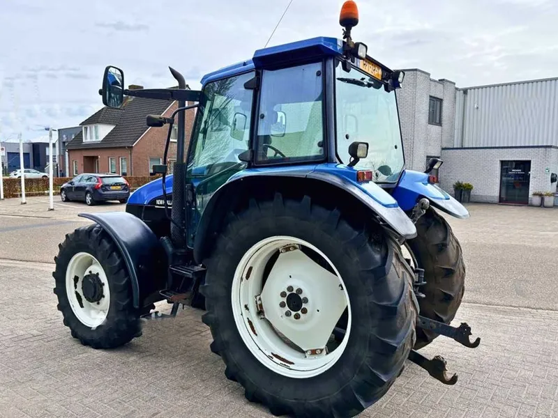 Трактор колесный New Holland TS90 4WD 2 Трактор колесный New Holland TS90 4WD 2