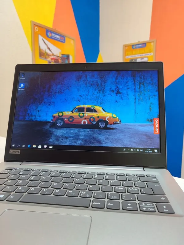Ноутбук LENOVO