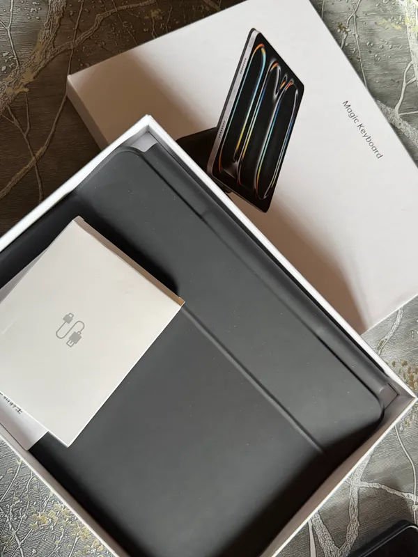Ipad A16 keyboard 50$ Ipad A16 keyboard 50$