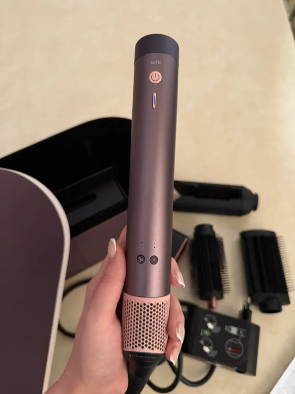 Dyson 1 Dyson 1