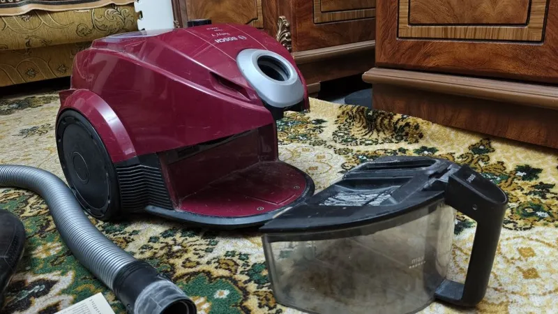 Продам пылесос Bosch BGS32000 (Relyy’y SensorBagless). Original 2 Продам пылесос Bosch BGS32000 (Relyy’y SensorBagless). Original 2