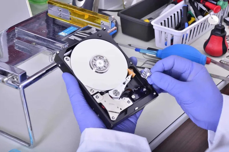 Восстановление Данных с SSD, HDD и Флешек в Ташкенте 3 Восстановление Данных с SSD, HDD и Флешек в Ташкенте 3