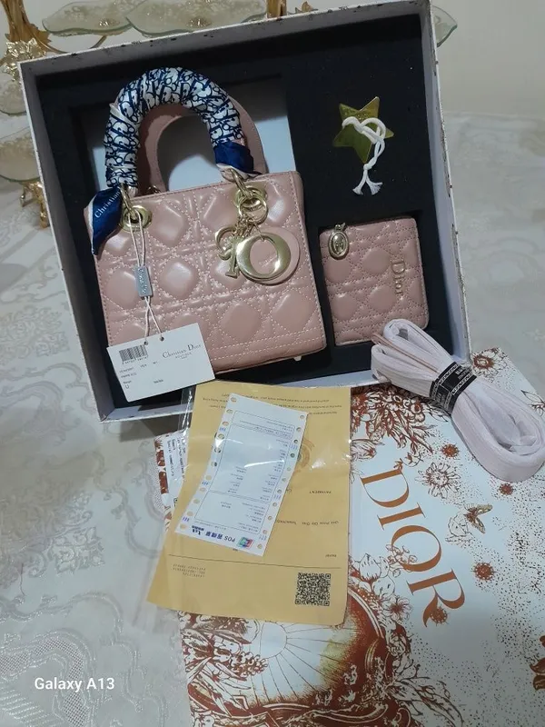 Yangii Dior sumka orginal yangi ishlatilmagan 2 Yangii Dior sumka orginal yangi ishlatilmagan 2