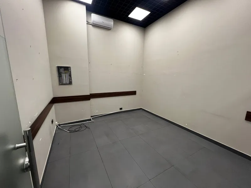 Срочно сдаётся коммерческое помещение 264 м² 6 Срочно сдаётся коммерческое помещение 264 м² 6