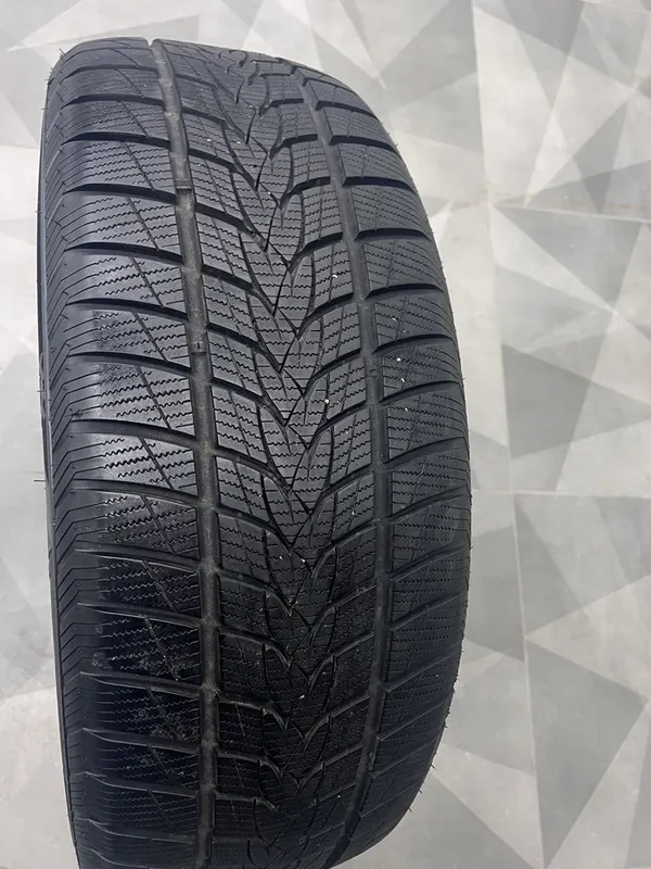 Треверс Балон 255/55R20 2 Треверс Балон 255/55R20 2