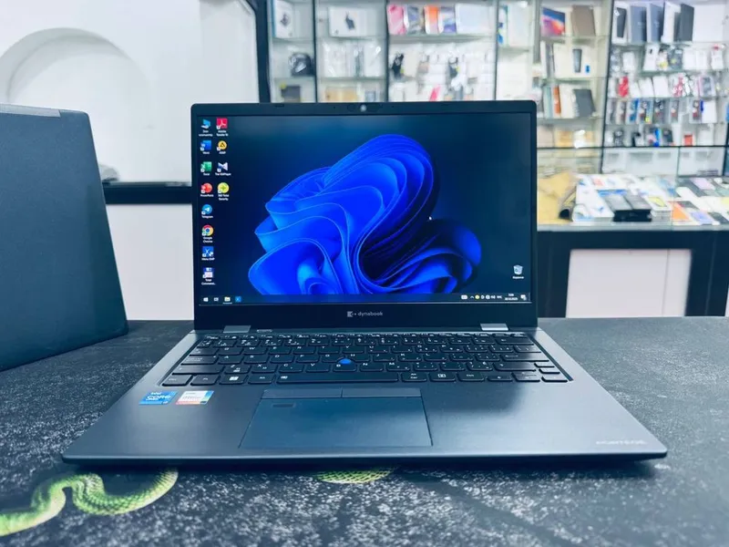 Laptop Dynabook Core i7-1185G7 8GB 256GB — фото 1