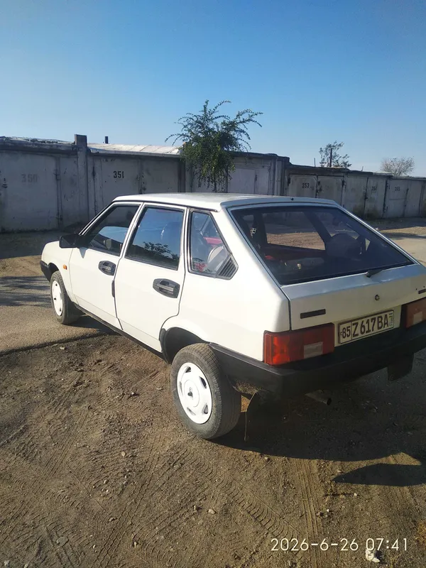 Автомобиль ваз 2109 3