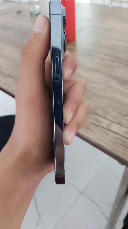 13pro 128gb73 ekranidagi laminat hama joyi radnoy — фото 4