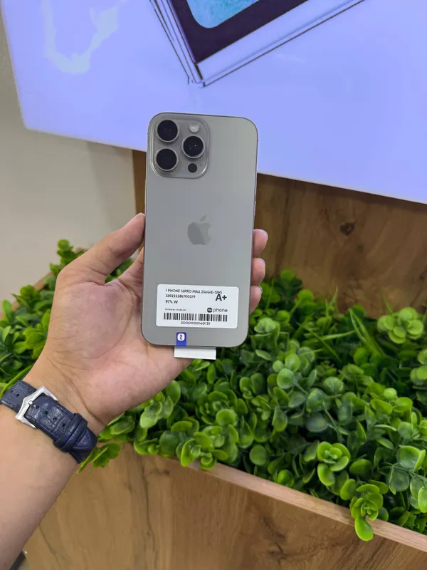 I PHONE 16 PRO MAX