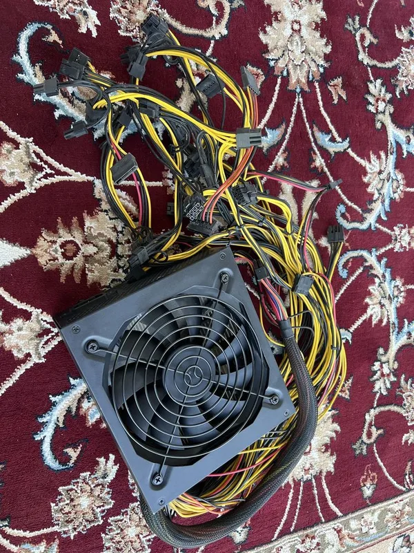 Blok pitaniya JL2000PG 2000W Mining PSU 93+ Gold (12V 128A) 2 Blok pitaniya JL2000PG 2000W Mining PSU 93+ Gold (12V 128A) 2