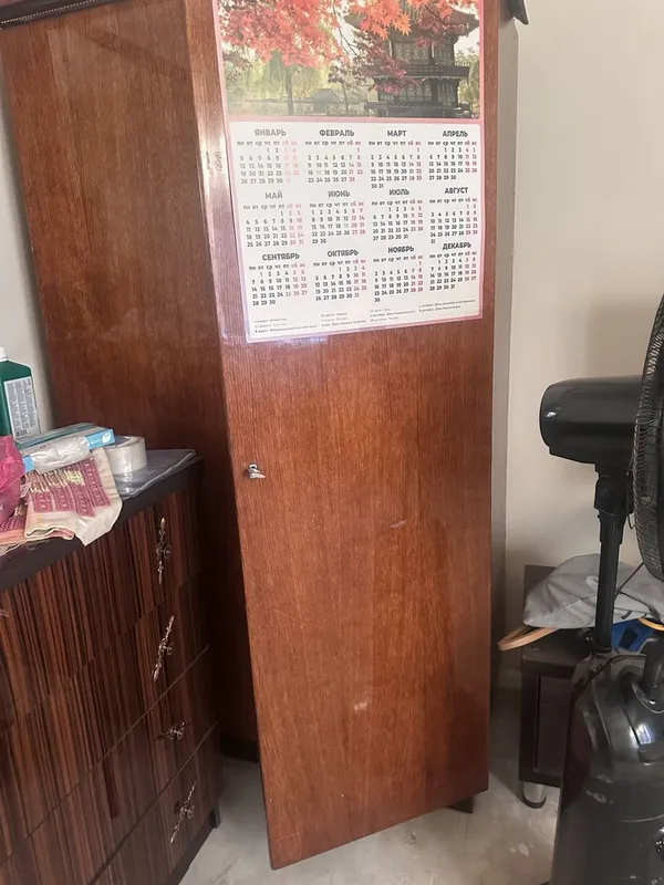 Продается шифоньер, сервант 2