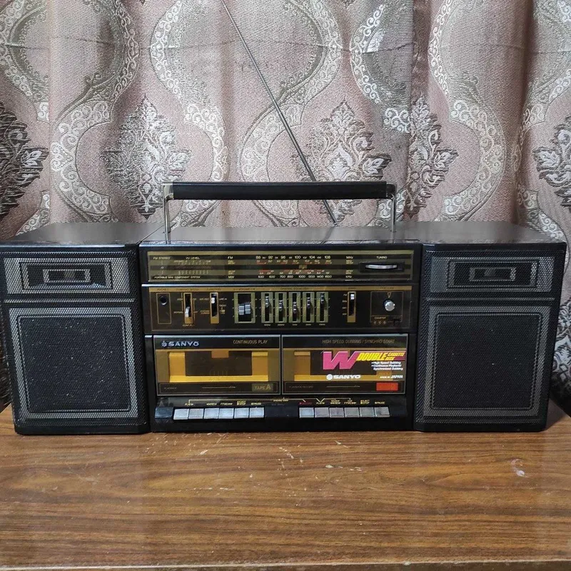 Магнитола Sanyo C-35