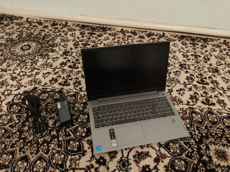Lenovo ideapad, Core i3 12-pokoleniya, 8gb DDR4 azu, 256 gb nvme SSD 3