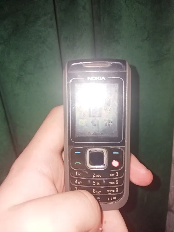 Кнопочный Nokia 1680c-2