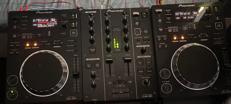 Pioneer DJM-350 контроллер Pioneer DJM-350 контроллер