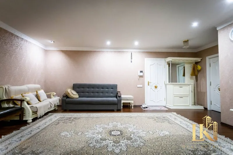 Продаётся 4-комнатная квартира (4/4/4), 90 м², Юнусабадский район 4 Продаётся 4-комнатная квартира (4/4/4), 90 м², Юнусабадский район 4