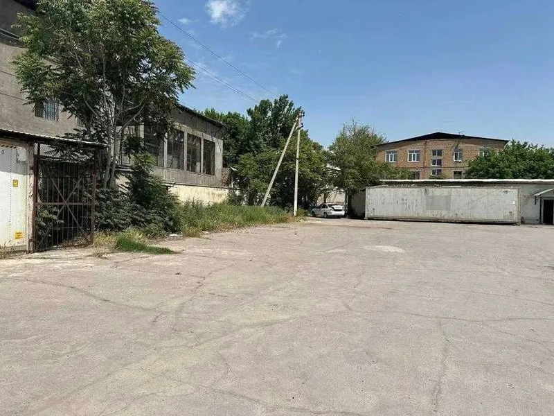 Продаётся в помещение под склад 3