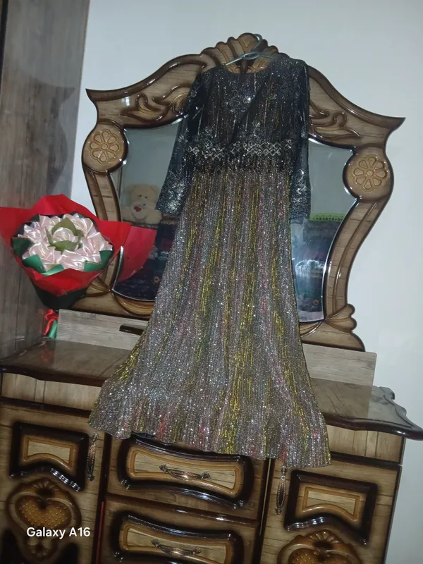 Oqshomlar uchun libos