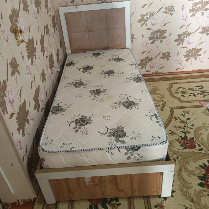 Продаётся кровать, состояние хорошее 1