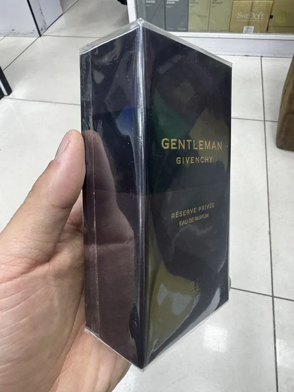 Givenchy Gentleman Eau De Parfum Reserve 5 Givenchy Gentleman Eau De Parfum Reserve 5