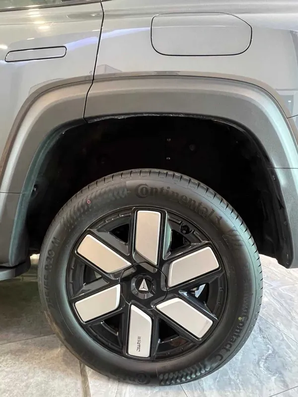 CHANGAN Deepal G318 4WD 8 CHANGAN Deepal G318 4WD 8