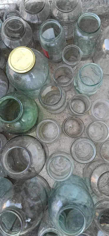 Bonka bonkalar sotiladi har xillari bor 100 gr.dan 10 litrgacan