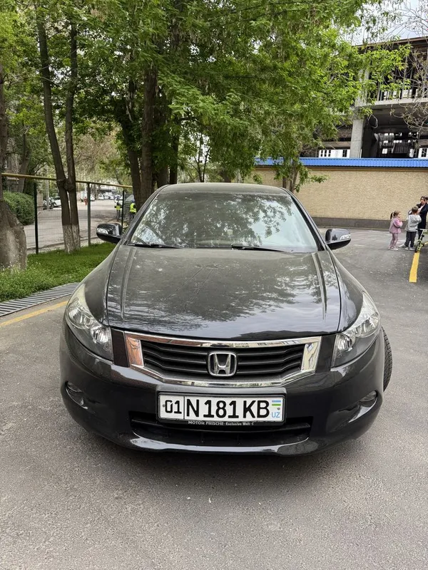 Honda Accord — фото 1