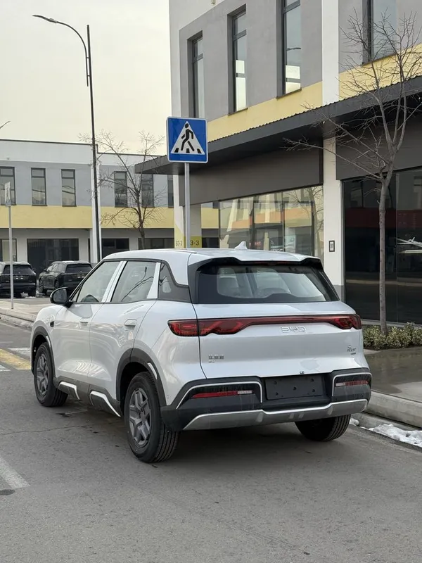 BYD Yuan up Smart drive 401 chegirma narxlada — фото 3