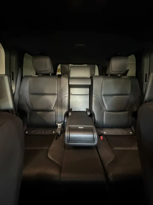 Toyota land cruiser 300 full komplektatsiya 6