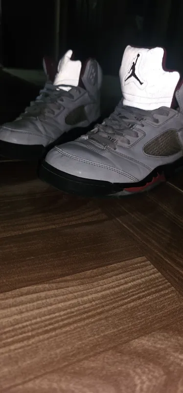 Air Jordan 5 binafsha rangda 2 Air Jordan 5 binafsha rangda 2