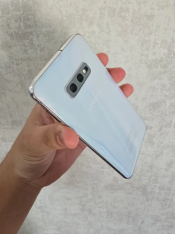 Samsung Galaxy S10e