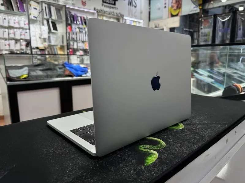 MacBook Pro …. 2017