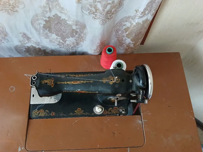 Продаётся одноигольная швейная машина, для обращения 941280046 2