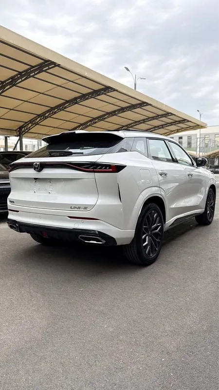 Changan Uni-Z Smart 125km — фото 1