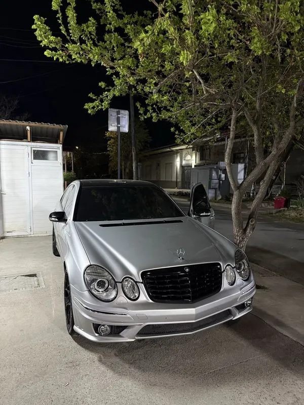 Mercedes-benz w211 5 L M113