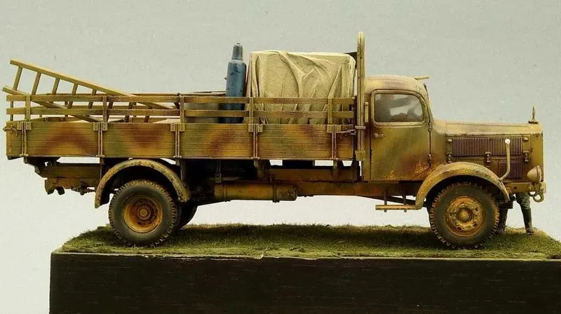 Сборная модель германского грузовика Mersedes-Benz L4500. масштаб 1:35 — фото 2