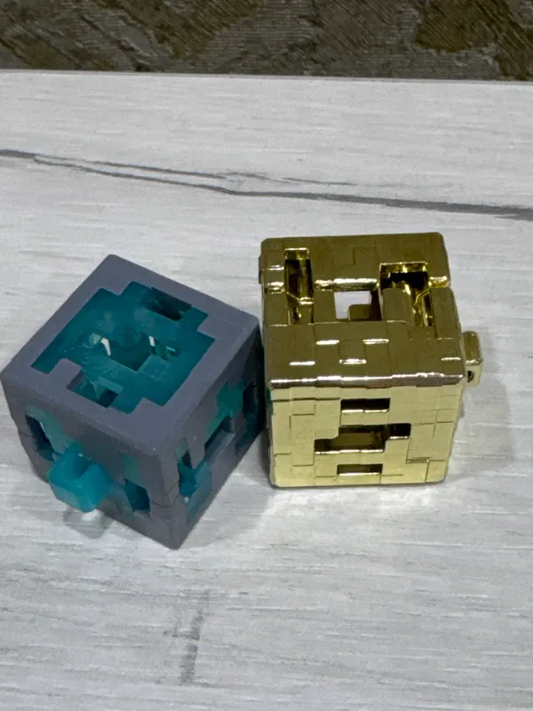 Kinder joy Minecraft золотой блок и алмазный