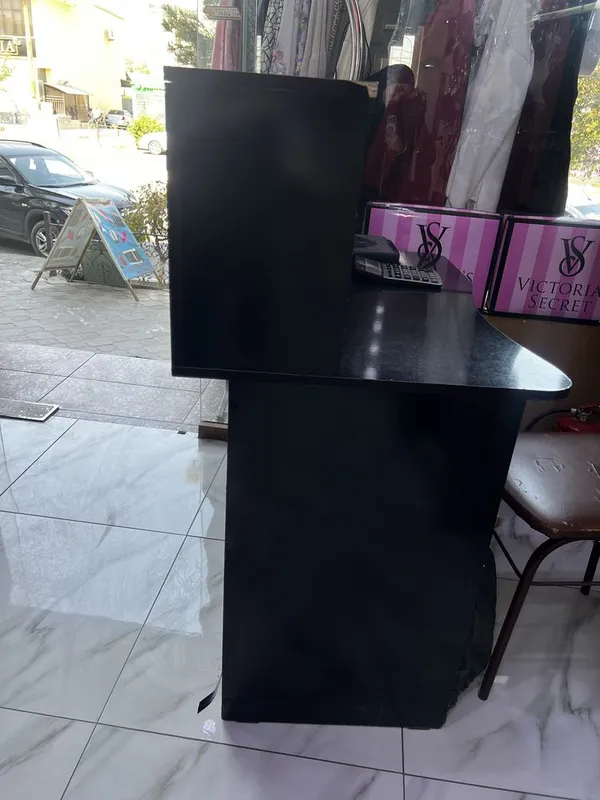 Magazin uchun 5 qavatli polka tagidagi shkafchalari,resepshin — фото 2