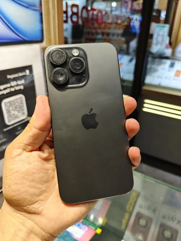 iPhone 15 pro max 256 Dual sim Black 88% battery holati yaxwi aybi ekr 1