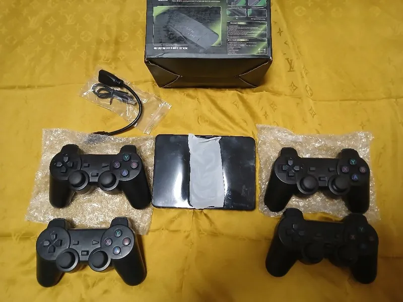 Assalom alekum Pristavka sotiladi 64gb Xar xil Uyinlar bor 2kishi — фото 2