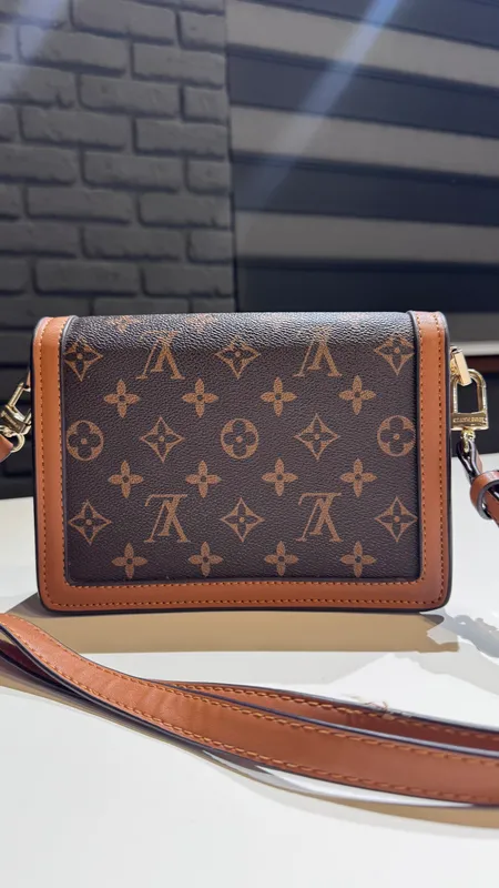 Сумочка Louis Vuitton — фото 1