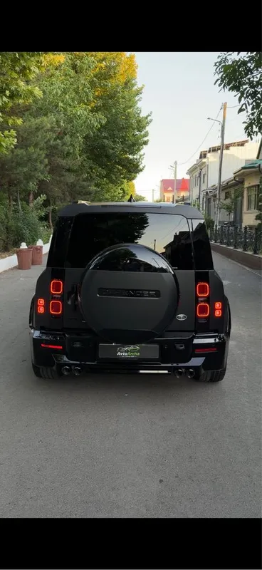 Land rover Defender — фото 1