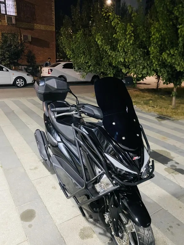 Skuter M_Max yengi 2